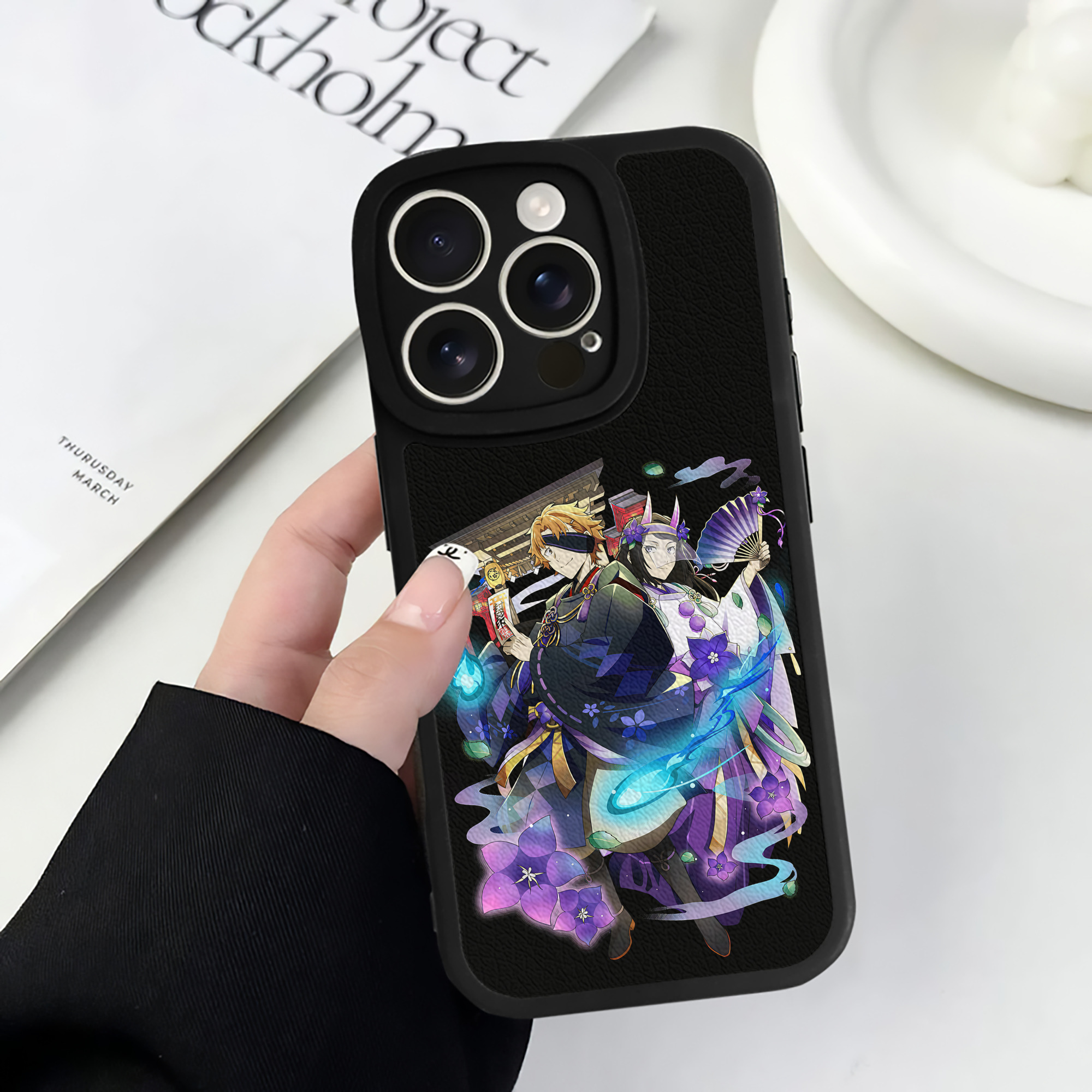 （画像用） 文豪ストレイドッグス Bungo Stray Dogs 【iPhone 16シリーズ対応】シリコンスマホケース（レザー調） 材質：シリコン